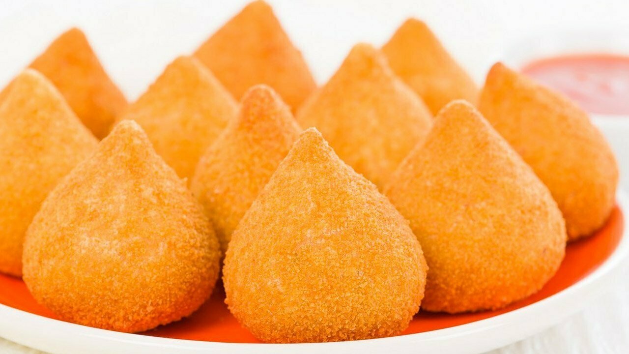 Receita de Coxinha de Frango Simples e Fácil