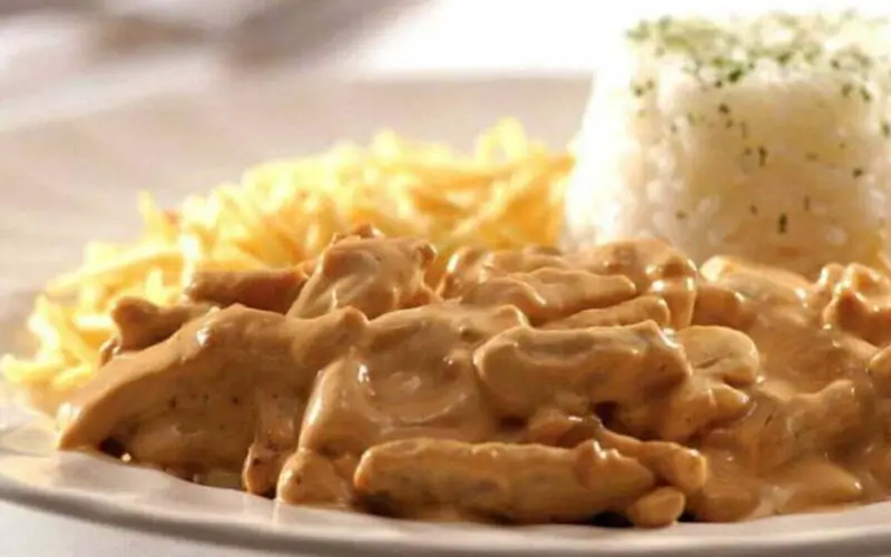 Receita de Strogonoff de carne fácil