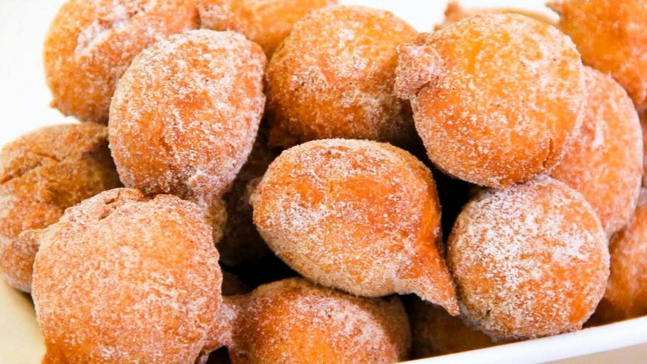 Receita de Bolinho de Chuva Simples e Fácil de Fazer