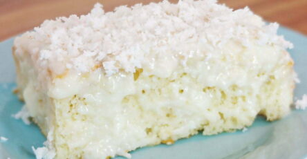 Receita de Bolo Gelado de Coco Toalha Felpuda