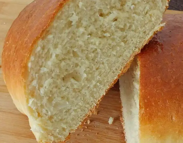 Pão Caseiro Simples e Fácil de Fazer