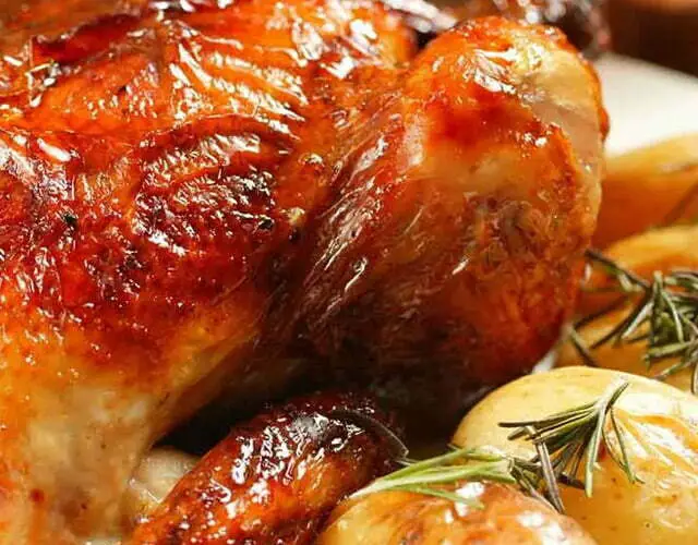 Frango Assado Inteiro Fácil e Suculento