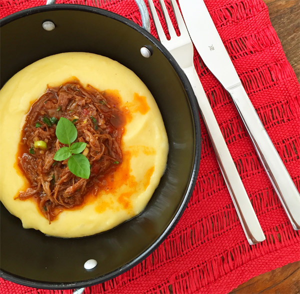 Polenta Cremosa com Carne