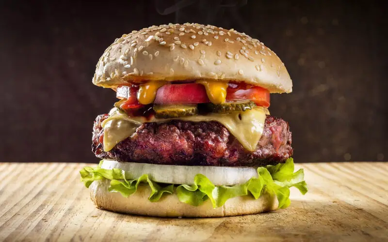 Hambúrguer Caseiro de carne moída