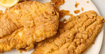 Peixe Frito Empanado (Filé de Peixe à Milanesa) 8 Peixe frito para o almoço