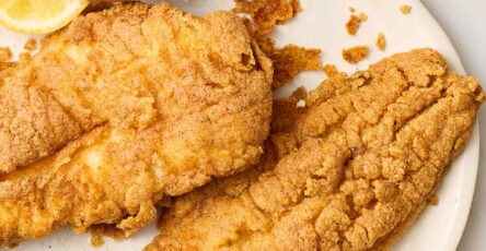 Peixe frito para o almoço