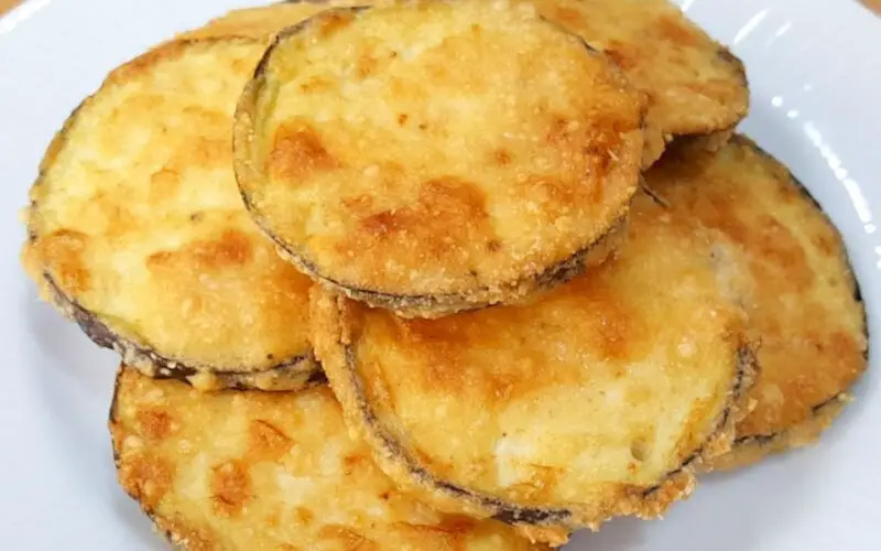Berinjela empanada frita