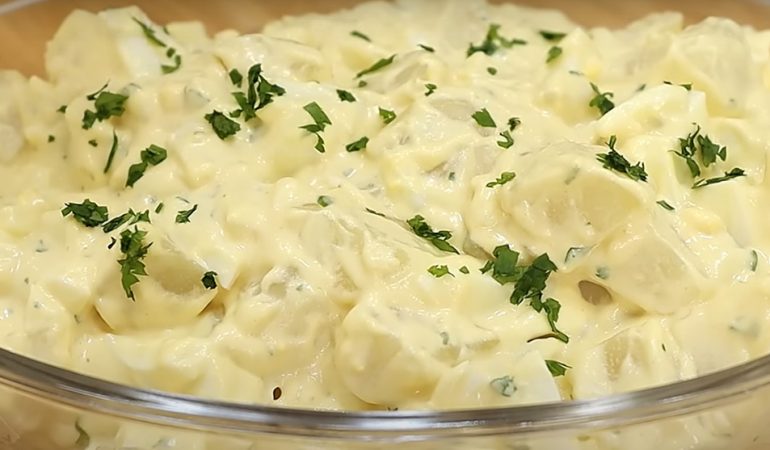 Receita de Salada de Batatas Fácil
