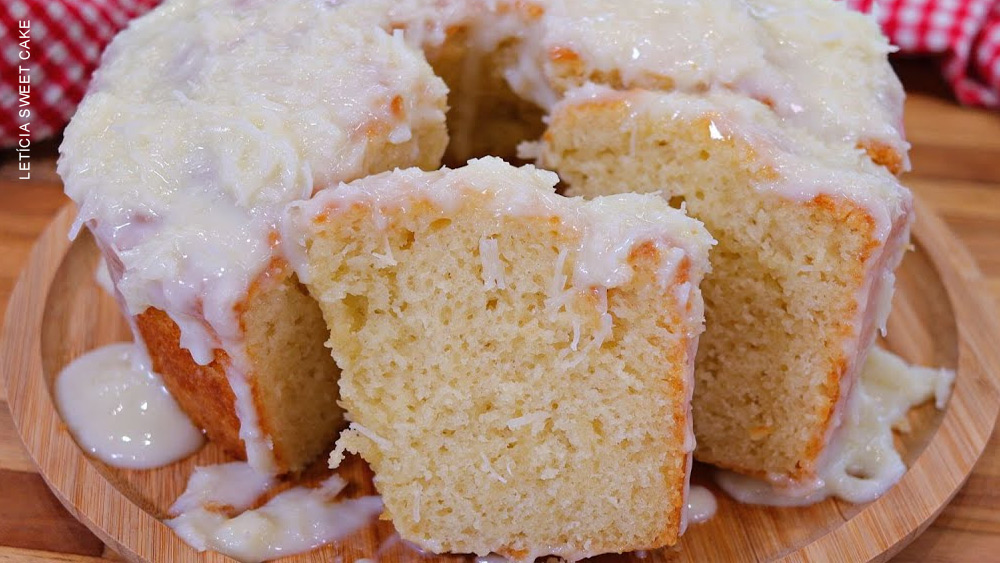 Bolo de Coco de Liquidificador