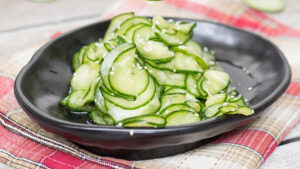 Sunomono (Salada de Pepino Japonesa): Veja como é fácil de fazer 3 Sunomono, salada de pepino japonesa