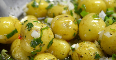 Batatinhas temperadas cozidas