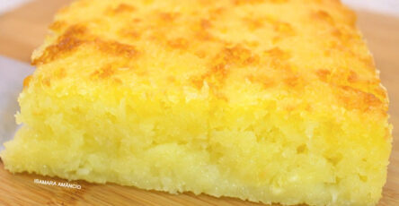 Bolo de mandioca com coco cremoso (aipim com coco)