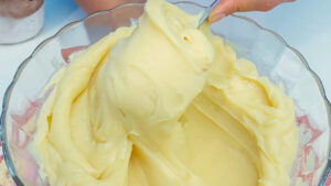 Creme Belga para Sobremesas e Bolos 4 Creme Belga para recheios, coberturas e sobremesas