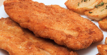Filé de Frango à Milanesa (Frango Empanado Frito Crocante) 7 Filé de Frango Empanado à Milanesa
