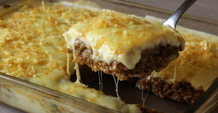 Fricassê de carne moída com queijo e requeijão